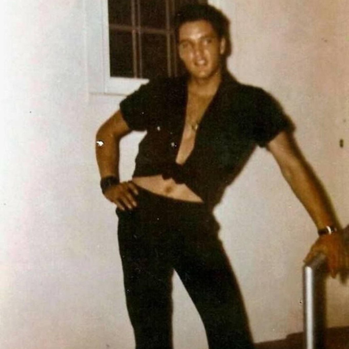 Elvis Monday⚡️

#ElvisMonday #Elvis #TCB #ElvisMovie @elvismovie <a href="/ElvisPresley/">Elvis Presley</a>