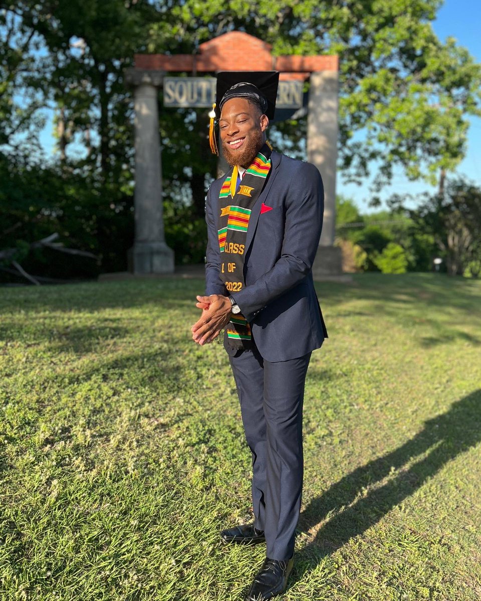 steven_dadzie's tweet photo. Degree Secured • B.A. in Kinesiology Health &amp; Human Performance https://t.co/1M4weskffh