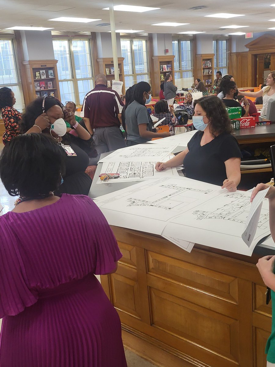 MSCS_CCTE's tweet image. As @STEAMemphis prepares to move into @EastMustangs teachers at both schools prepare for the transition with scavenger hunts and meet and greets! We’re looking forward to new beginnings! #CCTEReadyGrad