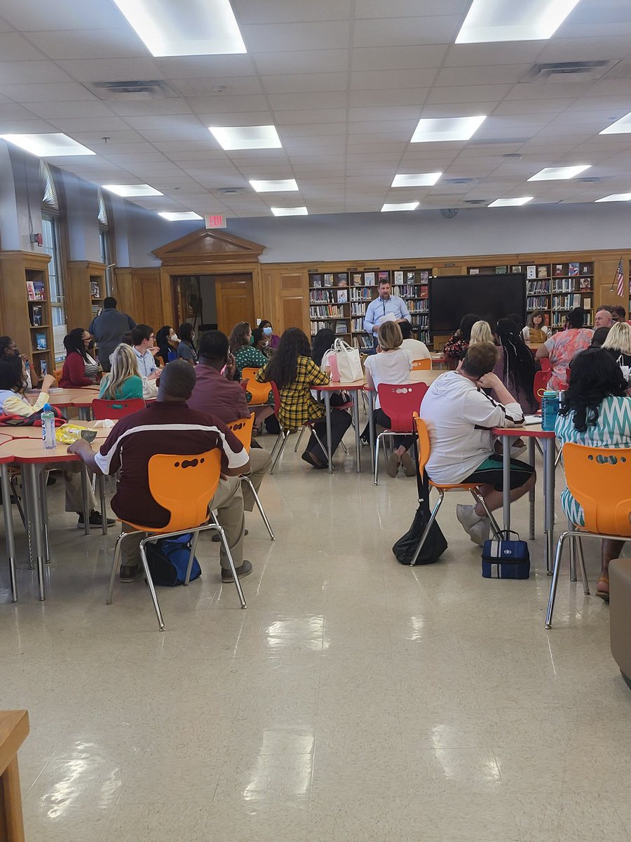 MSCS_CCTE's tweet image. As @STEAMemphis prepares to move into @EastMustangs teachers at both schools prepare for the transition with scavenger hunts and meet and greets! We’re looking forward to new beginnings! #CCTEReadyGrad