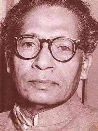 PATH OF FIRE
By #HarivanshRaiBachchan

Even if there be trees
shady and huge,
for the shade of a single leaf
don't ask, 
don't ask, 
don't ask.
Walk on the path of fire, 
Walk on the path of fire.
Walk on the path of fire. https://t.co/85KMBUprU4