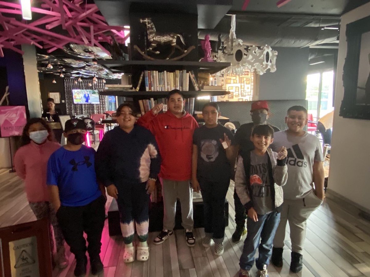 IndyESSTEM's tweet photo. The Indy Family has arrived in Dallas, TX for the 2022 VEX Robotics World Championship! Go Rockets! 🚀#LAUSDMagnets @lausdLDE @VEXRobotics @SouthGateCoS https://t.co/BiCtnaz4eY