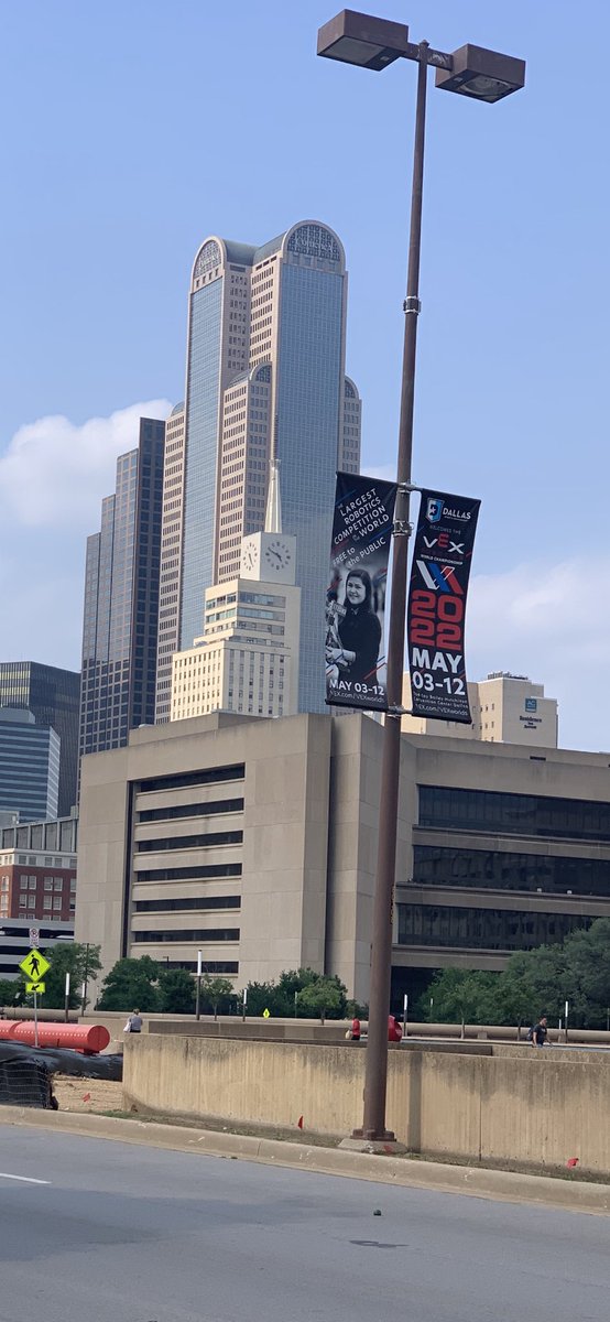IndyESSTEM's tweet photo. The Indy Family has arrived in Dallas, TX for the 2022 VEX Robotics World Championship! Go Rockets! 🚀#LAUSDMagnets @lausdLDE @VEXRobotics @SouthGateCoS https://t.co/BiCtnaz4eY