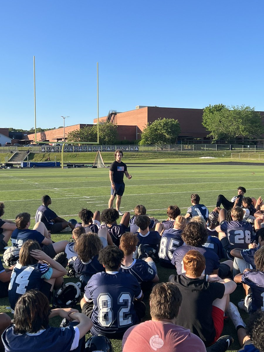 Thanks to Christian Erwin <a href="/ChristianErwin0/">Christian Erwin</a> former Blue Eagle for talking to our team about cherishing their time in high school and listening to their coaches. Christian plays for Carson Newman University. #TPW #cLOVEr