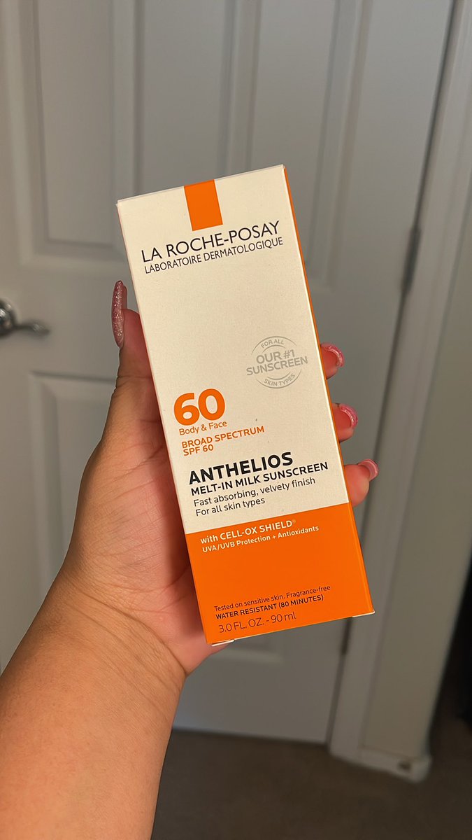 SillaK19's tweet photo. Dont forget to always wear sunscreen, protect your skin ✨ #skincare https://t.co/hxzikGedI1
