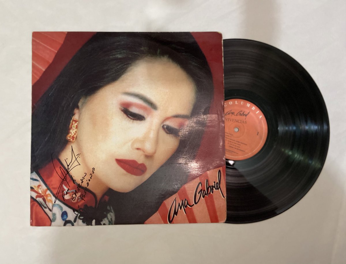 Emerson_BernalJ's tweet photo. En el #DiaInternacionalAnaGabriel2022
recordamos este hermoso disco lanzado en el año 1996 y que fue #ExitoDeVentas en #Chile alcanzando #DiscoDePlatino https://t.co/WS4dS2EUkT