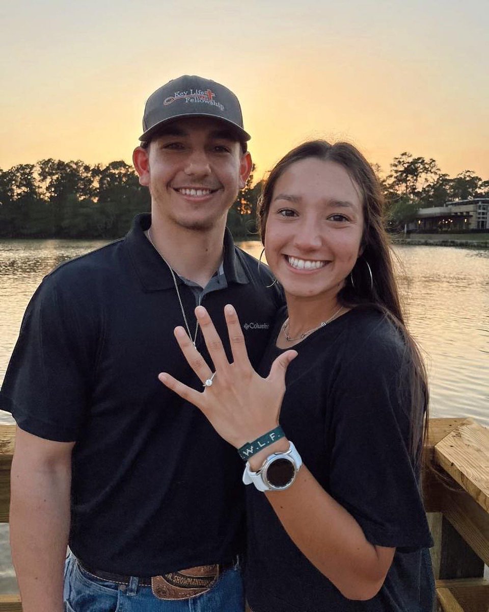 SUPiratesSB's tweet photo. CONGRATULATIONS to now senior Jessey Nunez and her fiancé Daniel on their engagement! 💍❤️ Such lovely news to start the summer. We are so happy for you, Jessey 🤗 https://t.co/RVgFzCIJ0w