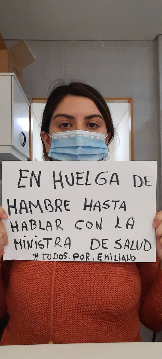 TodosXEmiliano's tweet photo. Me veo en la obligación de hacer esto para salvar la vida de mi hijo @begoyarza @gabrielboric @aluksicc #risdiplan #zolgensma #atrofiamuscularespinal #leyricartesoto https://t.co/4FvRAsV9u0