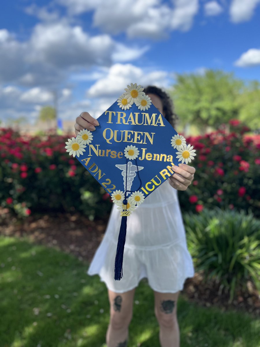 J_Mackenzie2's tweet photo. Still amazed at myself that I finished nursing school #almostRN https://t.co/q3OGcOYHFv
