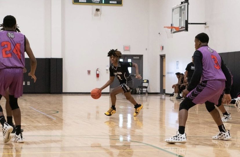 SavionTAnderson's tweet photo. Thanks @Nextupsportsnu for capturing my action shoots during the #born2hoop tournament @PrepHoopsNext @Nextupsportsnu @JaguarHoops @HALionsBoysBB @gmensbasketball @MSHTVOfficial @VandyMBB https://t.co/Gd6N6eQ9tp