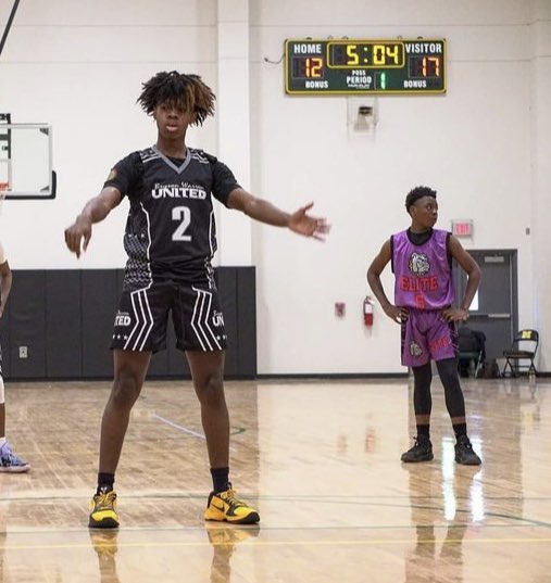 SavionTAnderson's tweet photo. Thanks @Nextupsportsnu for capturing my action shoots during the #born2hoop tournament @PrepHoopsNext @Nextupsportsnu @JaguarHoops @HALionsBoysBB @gmensbasketball @MSHTVOfficial @VandyMBB https://t.co/Gd6N6eQ9tp