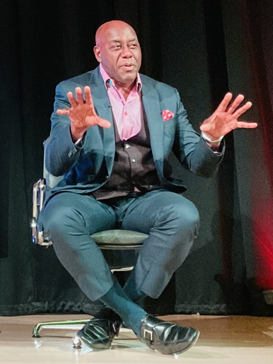 SejalSukhadwala's tweet photo. Ainsley!
Ainsley!
Ainsley!
Ainsley!
at the #BritishLibraryFoodSeason https://t.co/rpxdEUuiDh