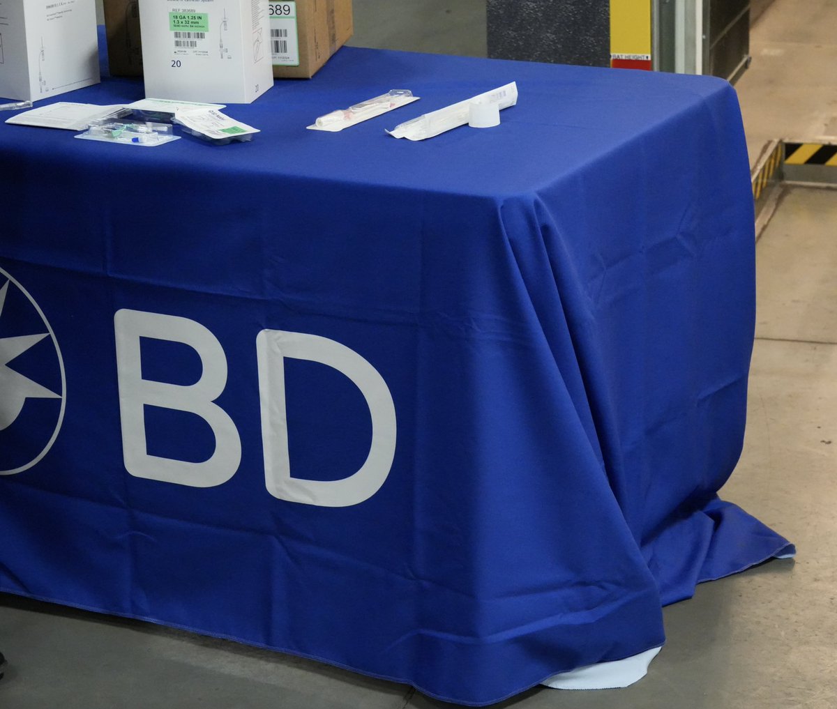 LGHendersonUtah's tweet photo. Beyond its outsized role in the pandemic response, @BDandCo is a major contributor to our economy. 

Thanks for hiring Utahns and strengthening our communities with cutting-edge medical technologies. 

I look forward to watching BD Medical continue to grow and innovate in Utah. https://t.co/iNr1mqB0uF