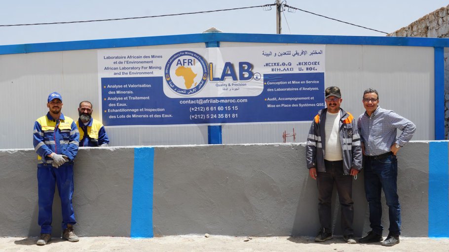 AyaGoldSilver's tweet photo. Today, Aya commissioned its new sample preparation facility at Zgounder, which has an initial processing capacity of 400 samples per day. We are #GearingUpForGrowth

$AYA.TO $AYASF #oresampling #Moroccomining #ayagoldsilver #investing #silver https://t.co/BMc765LXUh