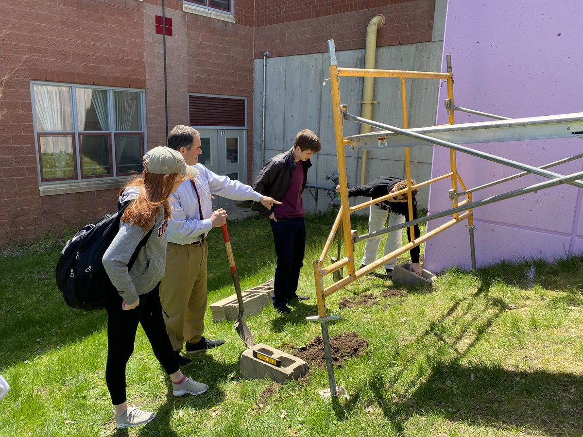 GDSustainable's tweet photo. Big shout out to @GDAPArena for taking on the scaffold-on-a-hill challenge today! Thanks for your help! #gdrsdchat https://t.co/f3HjioMfpi