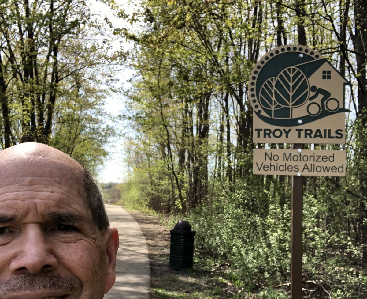 DALambertUSA's tweet photo. Building up my mileage on #troytrails in #troymi for @LogOff_LaceUp. https://t.co/ywWSOAnFnH