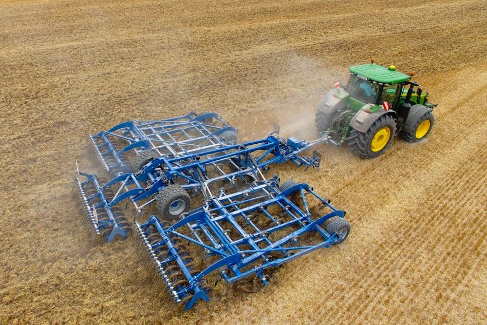 LeBulletin_com's tweet photo. Le déchaumeur de précision Allrounder Flatline de Köckerling atteint 9 mètres de travail.
https://t.co/dCFcOvUcPZ
#dechaumeur #machinerie #agricole #agriculture #kockerling https://t.co/8f5HYkPbZi