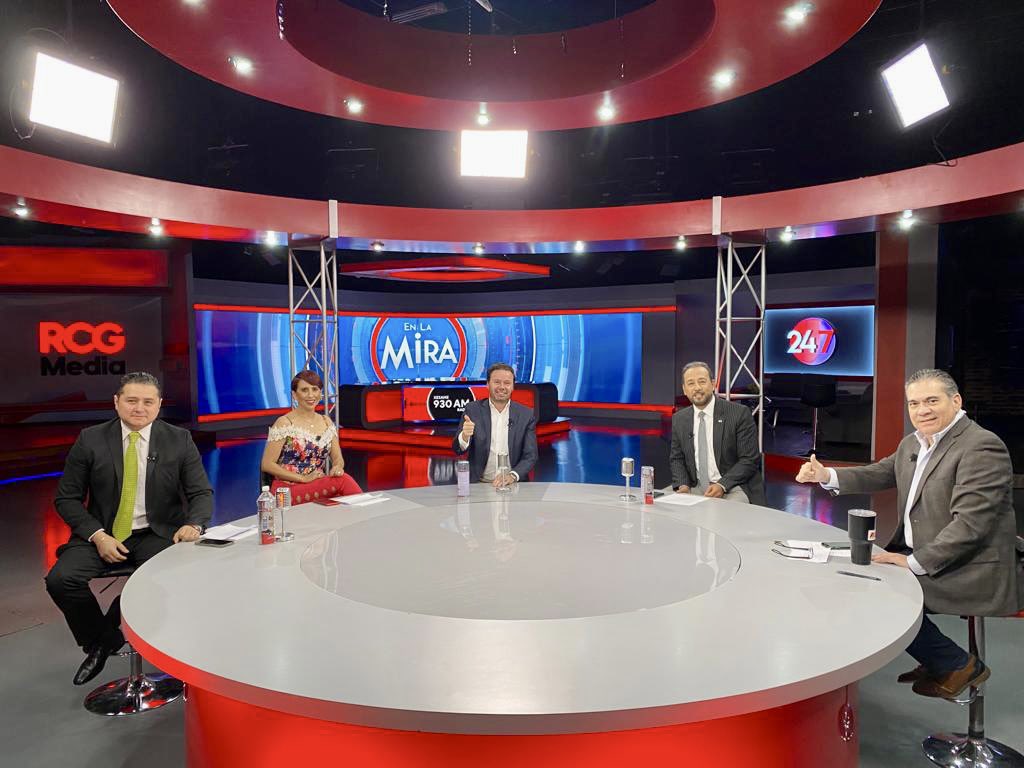 Hoy estuvimos en vivo desde el programa en "La Mira" por <a href="/rcg_media/">RCG MEDIA</a> platicando con <a href="/pepemenasoto/">Jose Mena Soto</a>, <a href="/favila6am/">Arnulfo Favila</a>,<a href="/rusvelt_cerda/">Rusvelt Cerda</a> y <a href="/danylescieur/">Daniela Lescieur A</a> sobre las acciones que hacemos desde AGSAL para afrontar los retos ante la sequía y la tecnología que implementamos. #Saltillo #Veolia