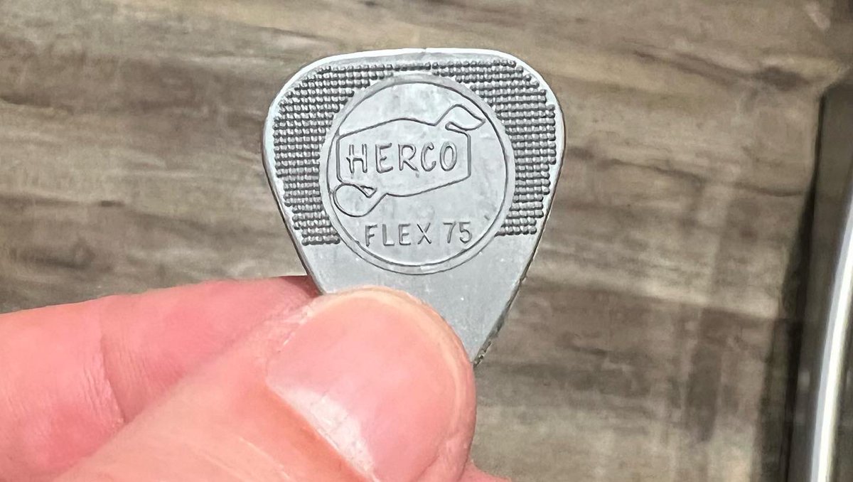 Last night, got to see my all-time favorite artist, @OfficialSting, from the 2nd row. Amazing show in an intimate venue.

Was fortunate to have been given a guitar pick by one of the greatest ever, @DominicMiller1. 

See you again in 13 days at <a href="/HardRockHolly/">Seminole Hard Rock Hollywood</a>…. #Sting #MySongs