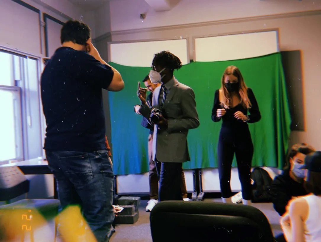 vfs's tweet photo. Verified
“Life lately 🌃…”
- #VFSacting student, Maggie Hope
We hope everyone had an amazing weekend and is excited for another busy/fun/creative/challenging/sunny (🤞) week at VFS!
Thanks for sharing your groovy pics Maggie👌
#MyVFS https://t.co/CTVcgJzNBc