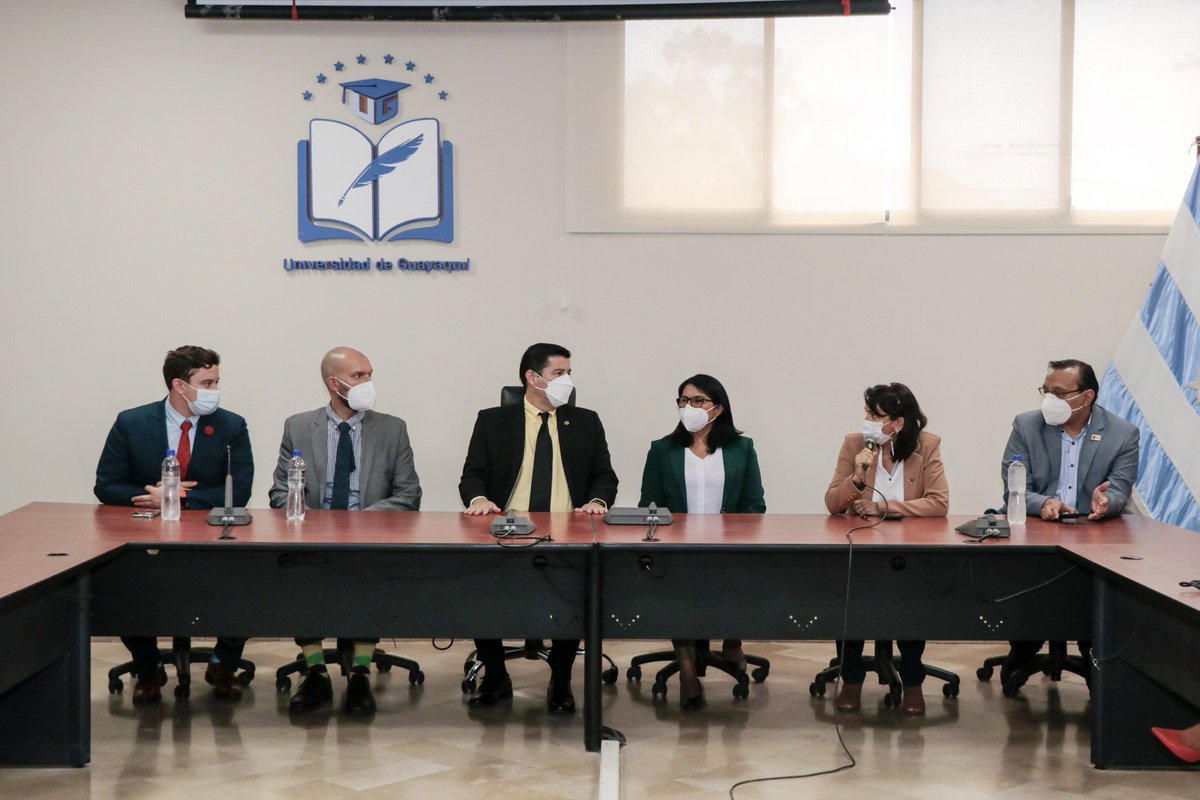 PacoRector's tweet photo. Recibimos a representantes del @BcoAlimentosGye y de la Facultad de Derecho de la Universidad de Harvard, con quienes dialogamos sobre la intención de crear convenios que desarrollen proyectos de investigación para el manejo de desperdicio y pérdida de alimentos en Ecuador. https://t.co/uwfL5j0Nh4