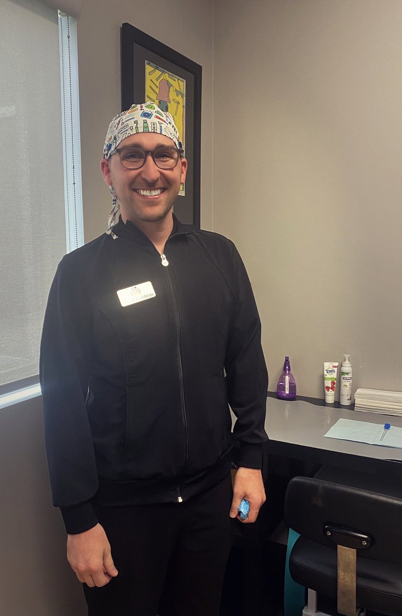 lwccareer's tweet photo. You never know when you might run into one of our many talented โฆ@LindseyWilsonโฉ alumni! Great seeing you Dr. Tyler McCubbins & thanks for your service! #dentalpediatrics #perfectforthejob https://t.co/8EYsyOeajN