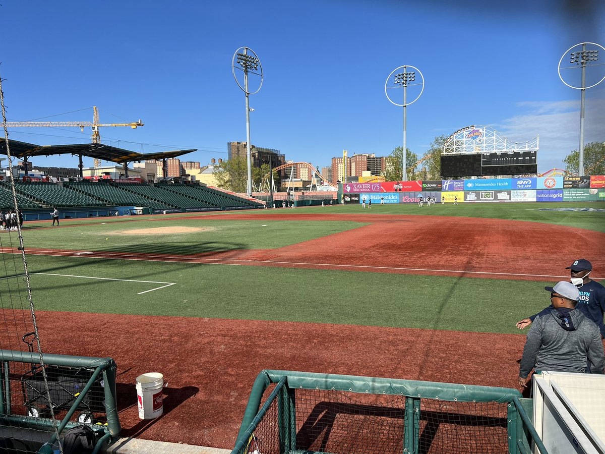 AnthonyCurtis68's tweet photo. Perfect day for baseball. Get to see my son @RWCH04 in his league finals for York Prep. #MCUPark https://t.co/wu0Fz6M7GR