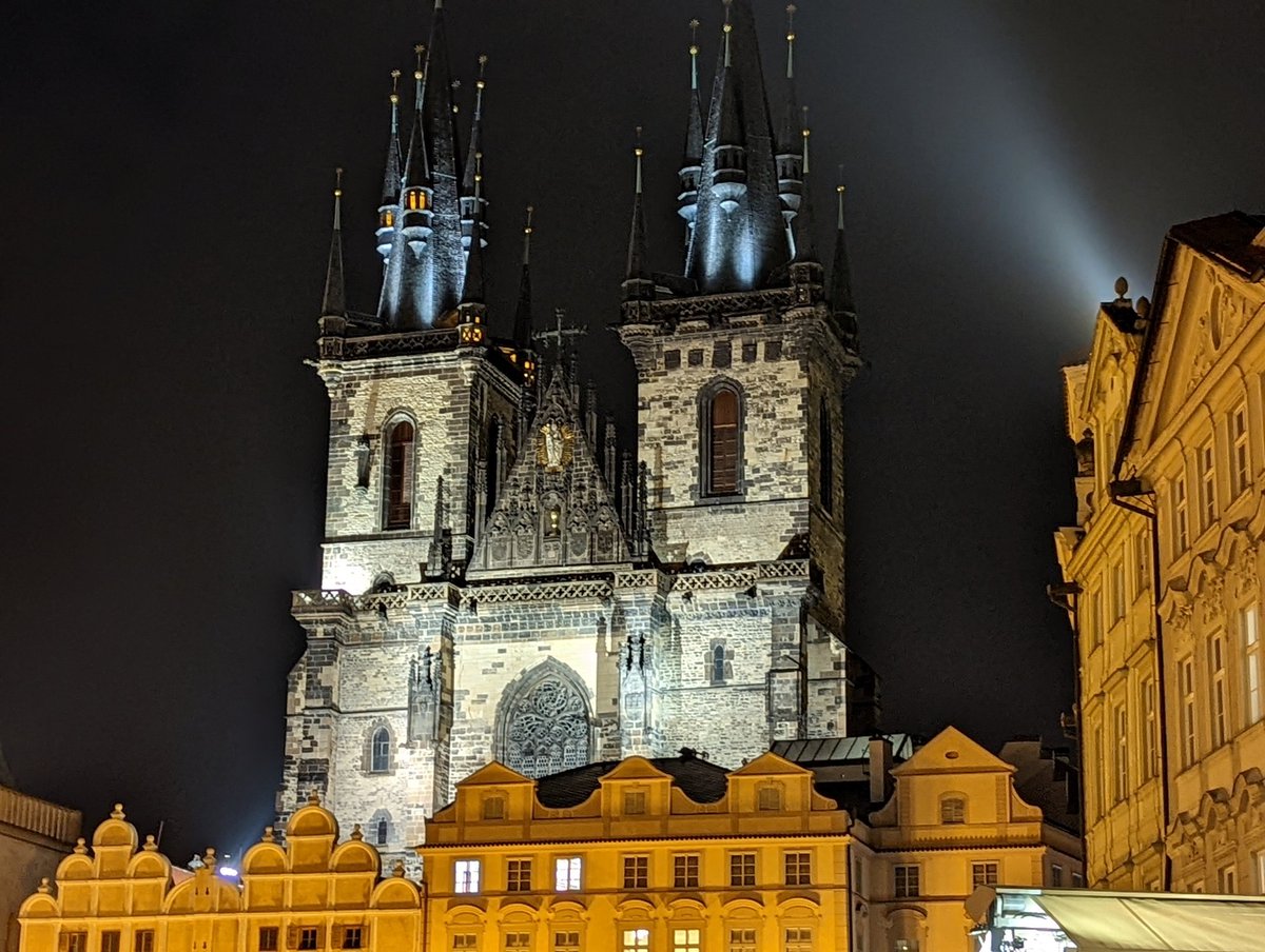 Craigob1's tweet photo. @abbieeeee_x Prague is also a great place to visit https://t.co/GMZBJ9Xm94
