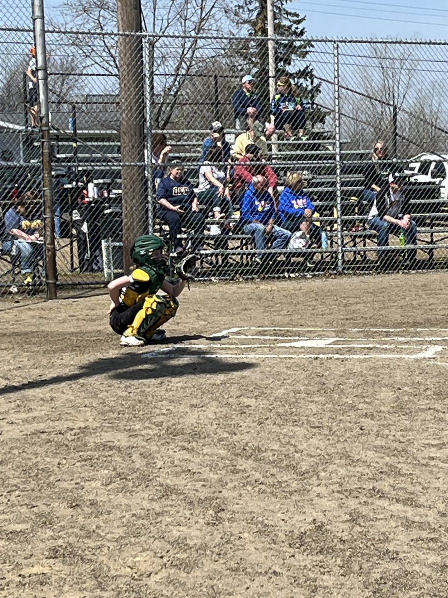 oaklandcobras's tweet photo. The 12U Cobras digging deep in the Owosso Spring Tune-up Tournament! https://t.co/gGQ7Wbu4dm