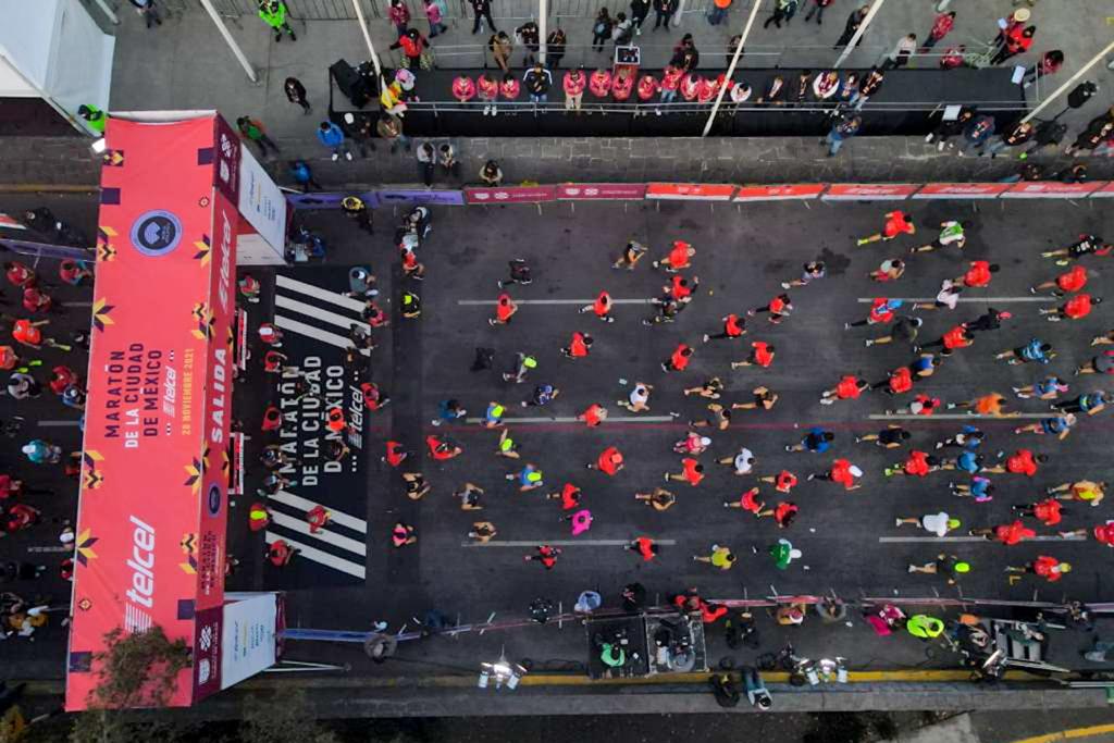 MaratonCDMX's tweet photo. ¡Qué ganas de vivir este momento una vez más! 🏃🏻‍♀️🏃🏻‍♂️
¡Nos vemos el 28 de agosto! 💪🏼

#MaratónCDMXTelcel https://t.co/biBMijwMfY