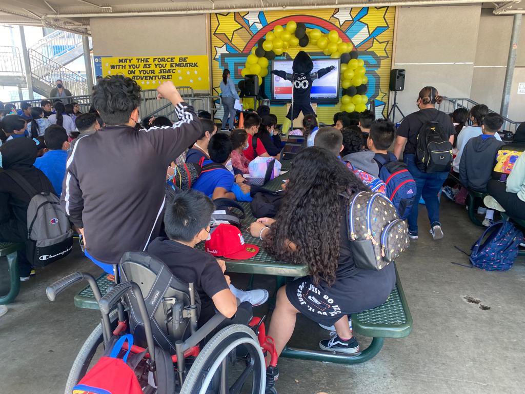 PanoramaCityES's tweet photo. Last Friday we wrapped up a very busy week with a high energy Test Pep Rally for our 3rd, 4th &amp; 5th grade scholars who started the SBAC today! 💙📚✏️🎉 Thank @LAGalaxy for supporting our school!!  @LAUSDSup @LASchoolsNW @Kelly4LASchools  #TeamPCES #HummingbirdsHaveGRIT https://t.co/xG1wiesv1e
