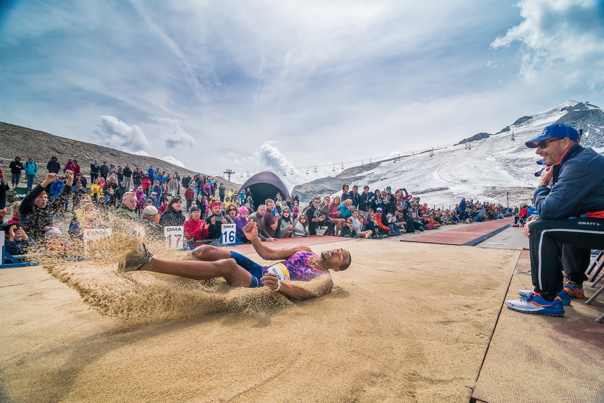 Taylored2jump's tweet photo. Shout out to the amazing fans and volunteers that make this sport so special! #attitudeofgratitude https://t.co/81aQXHhzfW