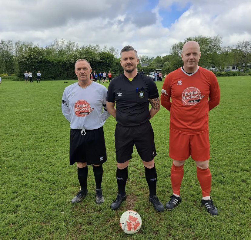 Huge thank you to all our lads North and South and everyone who sponsored the Charity game  <a href="/LaurelsCrew/">The Laurels Crew</a> <a href="/TheEchoOnline/">The Echo Newspaper 🗞</a> @CMRF_Crumlin <a href="/paulpollard4/">paul pollard</a> <a href="/jamesylee77/">𝐉𝐚𝐦𝐞𝐬 𝐋𝐞𝐞</a> <a href="/gjc78/">Graham Cassin</a> #BattleoftheBridge 💙⚽️🏆⚽️💙