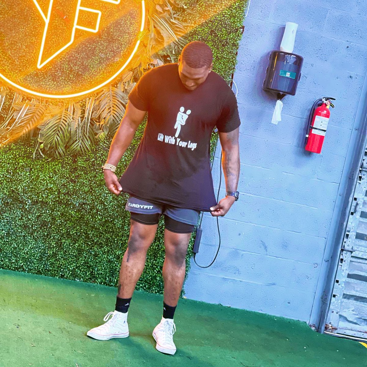 Humble_Jay's tweet photo. All you need is motivation and technique #235solid #yeailift #iwearmymotivation https://t.co/Q4ZeptkvDE
