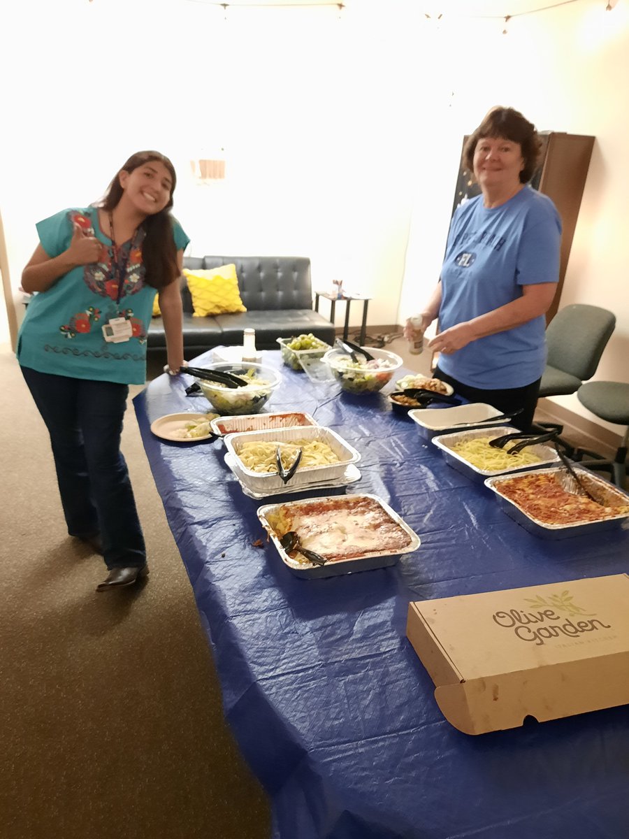 DVISD_GES's tweet photo. A HUGE thank you to our sponsors who helped us reach our goal of providing lunch all week to our staff. We appreciate your support!
#DVPRoud #teacherappreciationweek #donnsbbq #Aplusfederalcreditunion #cabobobs #olivegarden #gilbertproud #PawsupGilbert https://t.co/ioa3LBfxsX