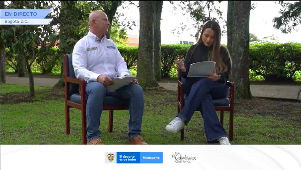 MinDeporteCol's tweet photo. ¡Estamos al aire! Acompáñanos en la transmisión del lanzamiento del nuevo diplomado de la #EscuelaVirtualDelDeporte -->  https://t.co/ApmuJSmcrn https://t.co/S2VvPG0kmh