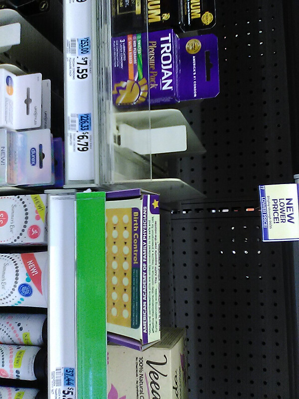 DaviM703's tweet photo. Anyone wish you could get birth control at drugstores? That's what #FreeThePill is aiming to do. Here are some pictures of what that could look like. https://t.co/csR2eZYyQI