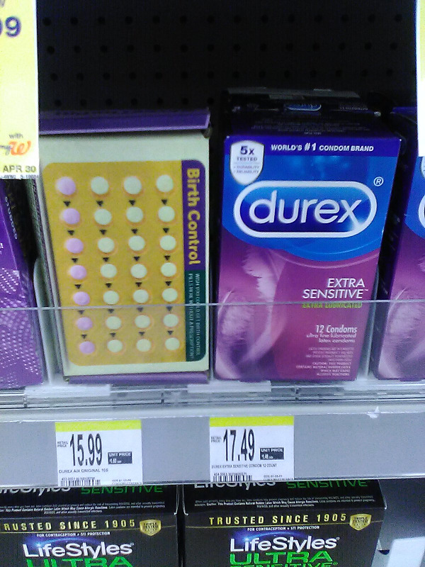 DaviM703's tweet photo. Anyone wish you could get birth control at drugstores? That's what #FreeThePill is aiming to do. Here are some pictures of what that could look like. https://t.co/csR2eZYyQI