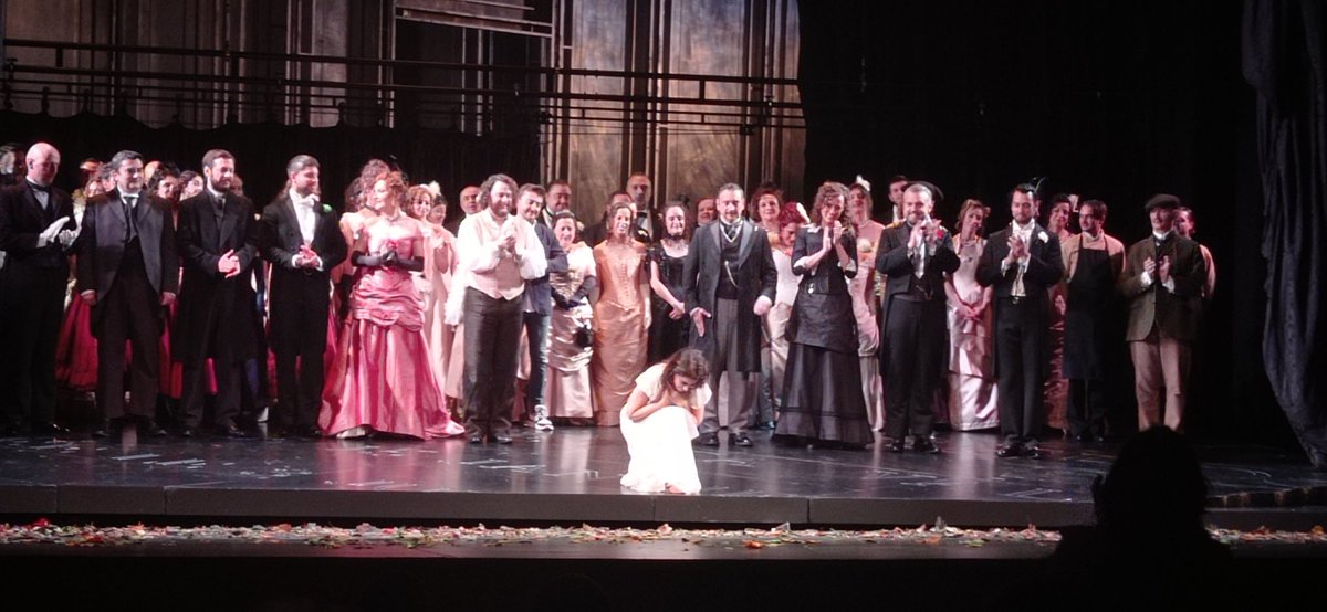 laurariosp's tweet photo. ¡Brava Traviata! Magnífico ensayo general en el @TCalderonVLL. Más lírica, @AyuntamientoVLL https://t.co/q5mM4eJrRF