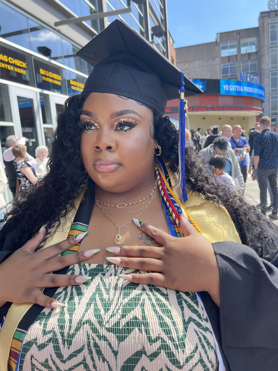 mrsnvrgaf's tweet photo. โBigger dreams call for healthier habits and healthier habits require more self discipline.โ
- Unknown
AHHHHHHH Letโs get into the details โจ
#graduationszn
#accounting
#blackexcellence
#onedegreehotter
#Degreed
#beauty
#uofm
#prettygirls
#memphisgrad2022
#uofm22 https://t.co/0iBnljzmBP