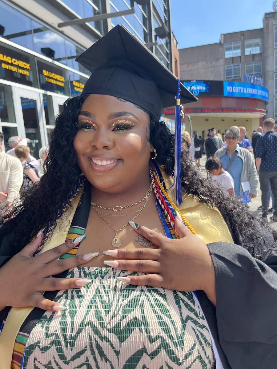 mrsnvrgaf's tweet photo. โBigger dreams call for healthier habits and healthier habits require more self discipline.โ
- Unknown
AHHHHHHH Letโs get into the details โจ
#graduationszn
#accounting
#blackexcellence
#onedegreehotter
#Degreed
#beauty
#uofm
#prettygirls
#memphisgrad2022
#uofm22 https://t.co/0iBnljzmBP