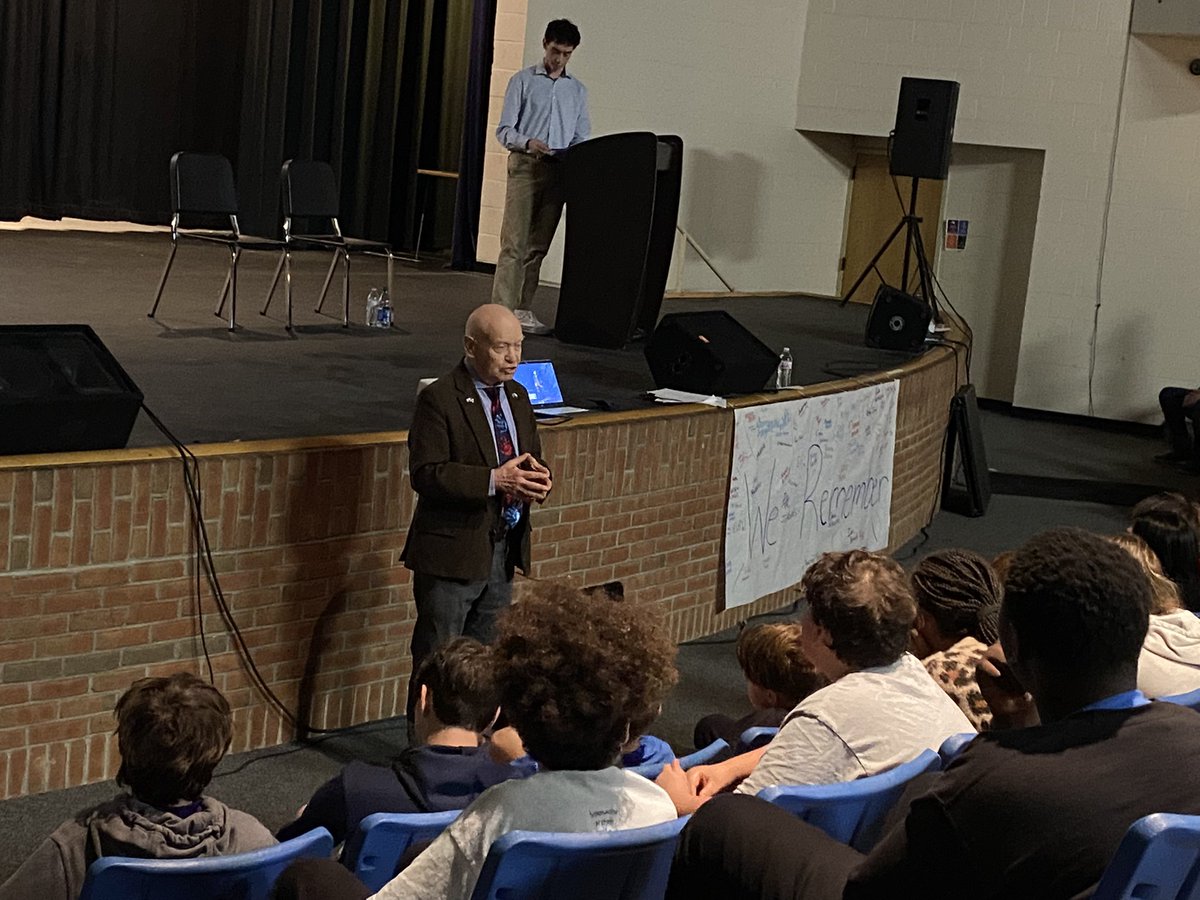 wmswildcat's tweet photo. Thank you to Holocaust survivor Sami Steigman for sharing his story and lessons of resilience with our WMS 8th grade students. It was a powerful and moving presentation. @TheKCSD #YouBelong #ProudToBeaWildcat https://t.co/Jn9cAzONPc