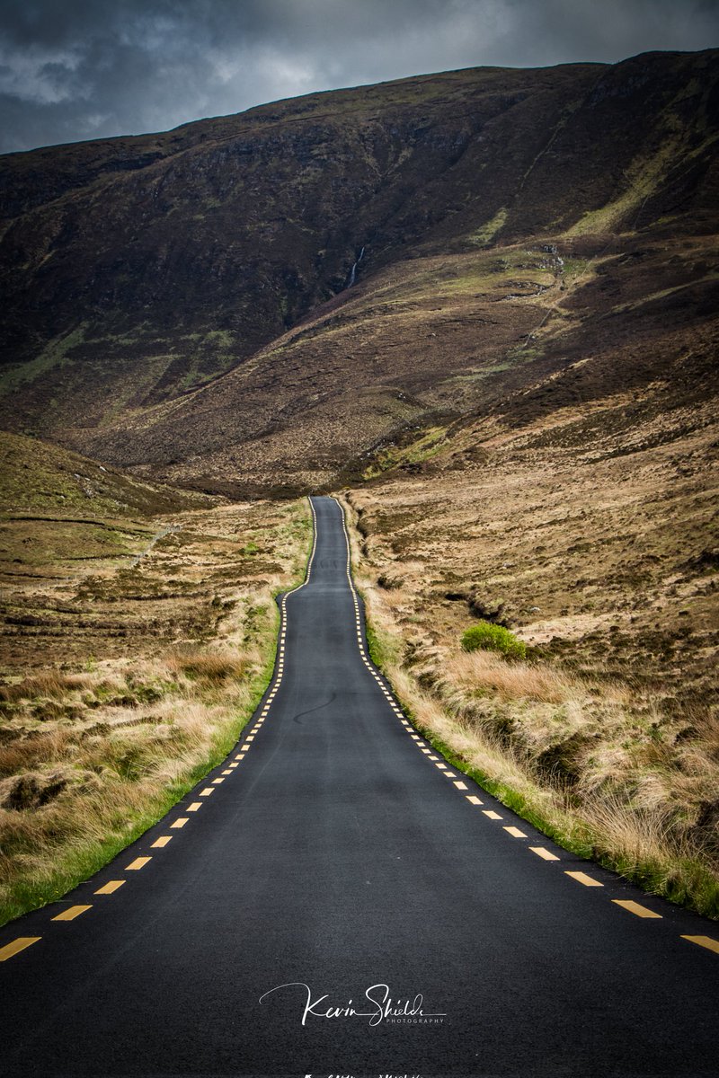 The amazing road through Muckish Gap. 
#muckishgap
#donegal 
#donegalireland 
#wildatlanticway 
#lovedonegal
#landscapephotography 
#donegaltourism 
#tourismireland 
#discoverireland 
#ireland
#wanderlust 
<a href="/wildatlanticway/">Wild Atlantic Way</a> <a href="/DiscoverDonegal/">Discover Donegal</a> <a href="/TourismIreland/">Tourism Ireland</a>  <a href="/DiscoverIreland/">Discover Ireland</a>