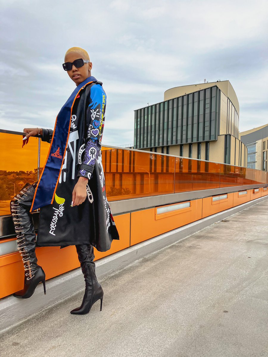doublemkay's tweet photo. My fair Morgan,
To what do I owe this National Treasure? Nothing but the rawest form of me. 
I walked in a rockstar, and I roll out🤘🏽👩🏽‍🎤 
Bachelor of Science in Strategic Communication loading…

@MorganStateU 🐻🧡💙

#Classof2022 #scomup #rockstarlifestylemightnotmakeit https://t.co/N6vv4QM6Lc