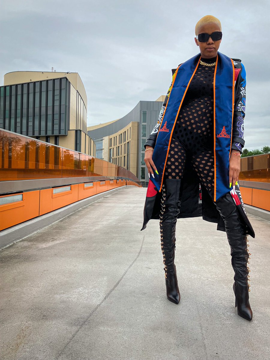 doublemkay's tweet photo. My fair Morgan,
To what do I owe this National Treasure? Nothing but the rawest form of me. 
I walked in a rockstar, and I roll out🤘🏽👩🏽‍🎤 
Bachelor of Science in Strategic Communication loading…

@MorganStateU 🐻🧡💙

#Classof2022 #scomup #rockstarlifestylemightnotmakeit https://t.co/N6vv4QM6Lc