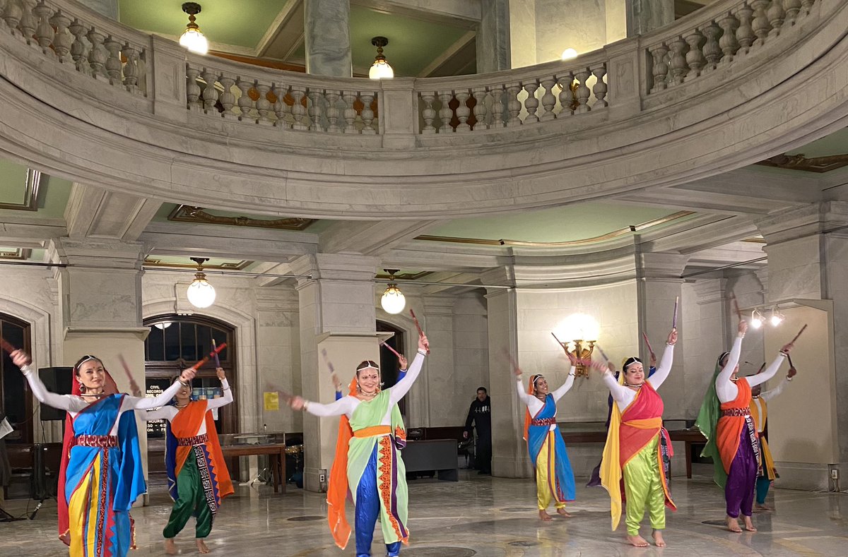 ane_eberhard's tweet photo. The Hudson County Office of Cultural & Heritage Affairs had a wonderful celebration with music and dance at the Brennan Courthouse in #JerseyCity on Saturday. It was great meeting everyone, especially Undersheriff Francine Shelton‼️ #hudsoncounty #Surati #TKBlue https://t.co/vBNCsuIjiq