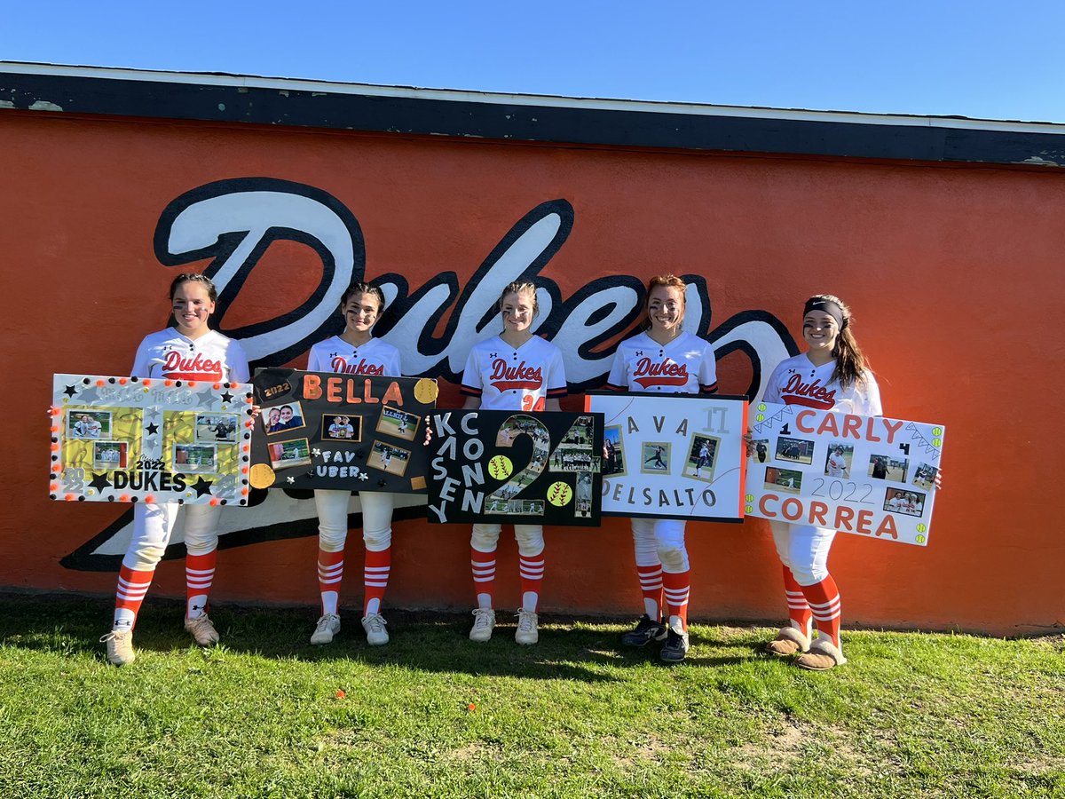 MHSLadyDukes's tweet photo. On Senior Night the Dukes stay hot winning 12-0. @AvaDelSalto does it again going 2-3 and tossing a 1 hitter. @kaseyyconn 2-3 with a HR, @correa_carly 2-3 HR 5RBI @KalistaBirkens1 @emmajackson2025 @emmiemae4 all with 2 hits @StephenHaynes4 @SportsZummo @PJSports @mike_stribl https://t.co/HaByPAyIvA