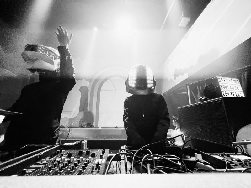 Robot Rock 

📸 Scott Finn