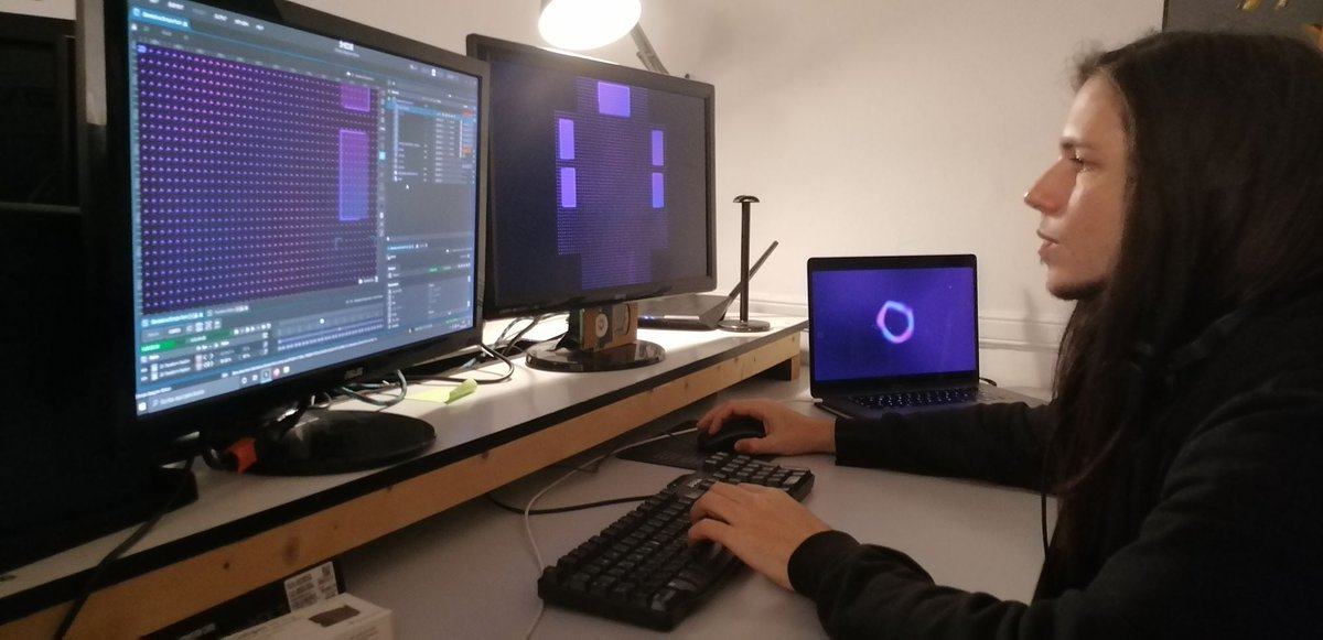 Eyesberg Studio tweet media