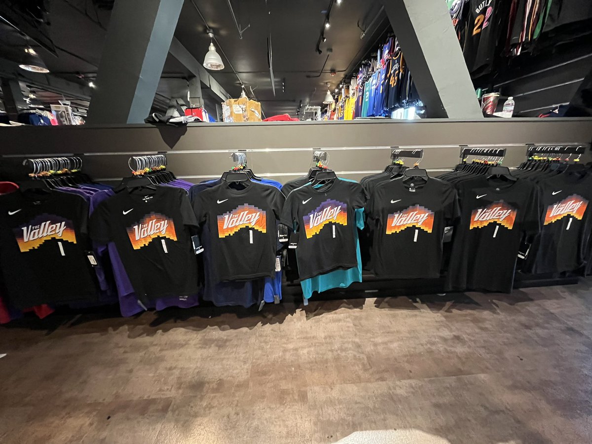 MomPants's tweet photo. We did a little rearranging at the Lids store at SFO Pier 39. Let’s go @Suns https://t.co/3Ne2GUlIHj